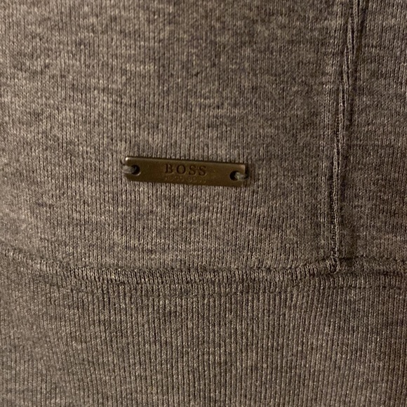 Hugo Boss Slimfit size L Shirt long 25” bust 38/40” excellent condition - Picture 2 of 16